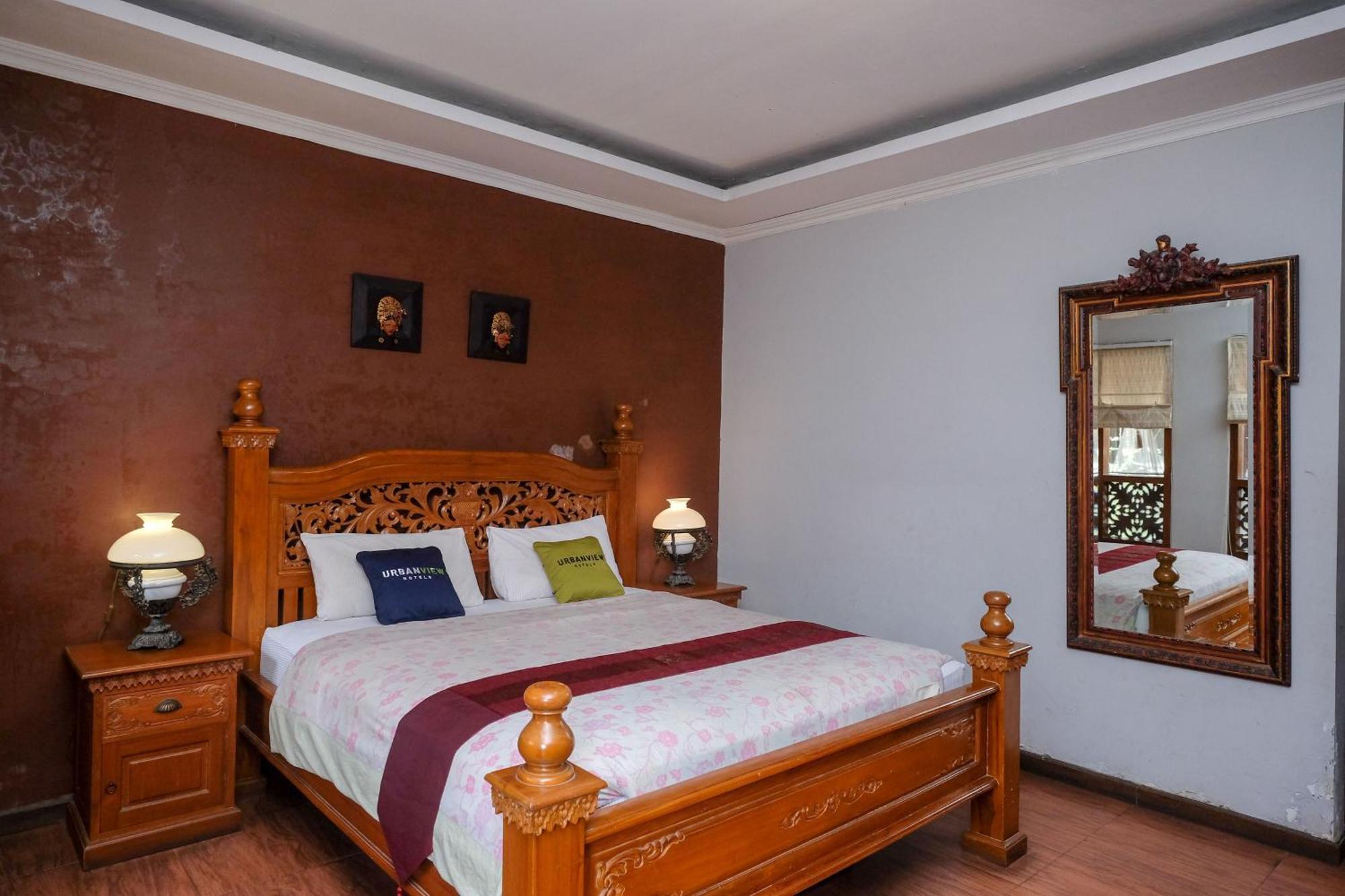Hotel Urbanview Omah Eka Santi By Reddoorz 3*