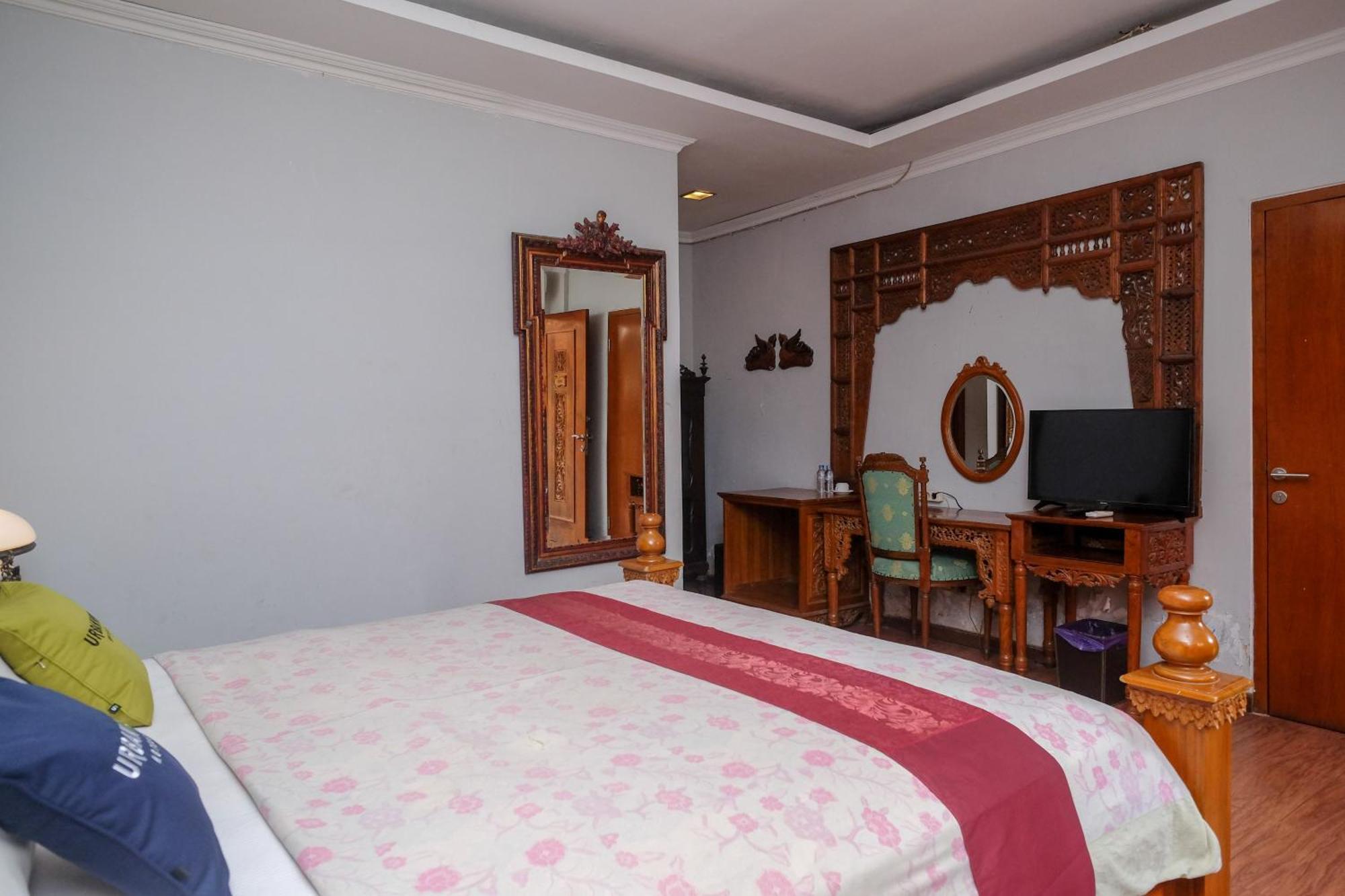 Urbanview Omah Eka Santi By Reddoorz 3*