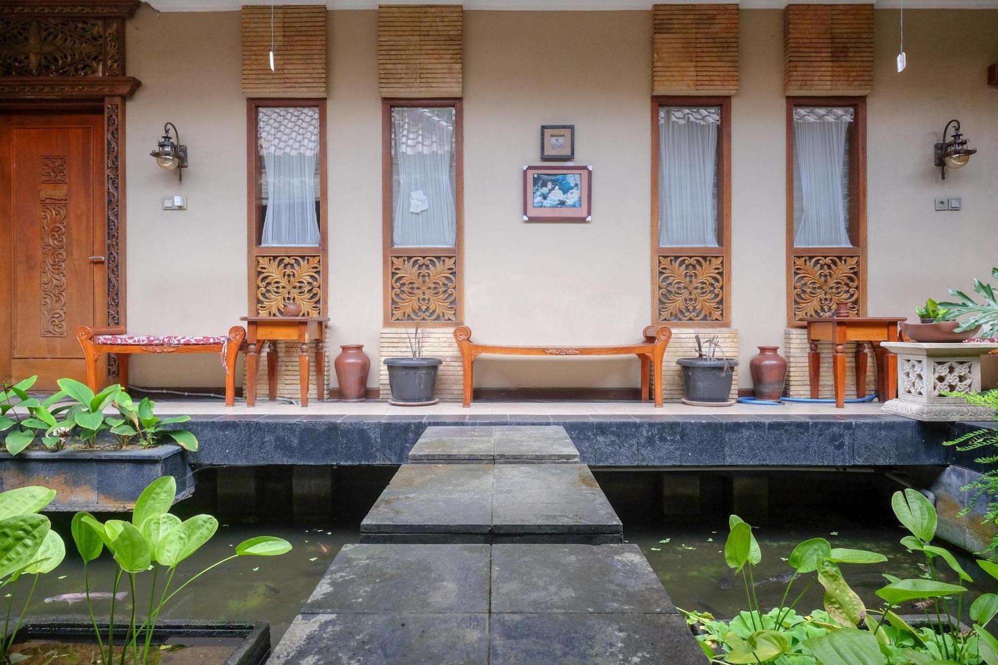 Hotel Urbanview Omah Eka Santi By Reddoorz